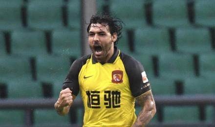 多点开花高拉特破荒 郑智赞赏：每个进球都很漂亮